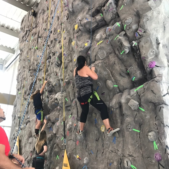 Meet your Posher, Liz - Picture 4 of 9